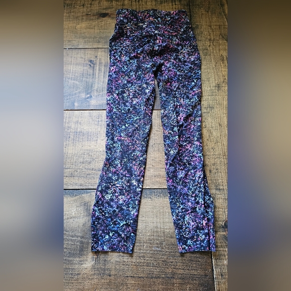 Lululemon Base Pace High-Rise Crop 23" Floral Spray Multi Size 2 - Like New - Picture 3 of 5